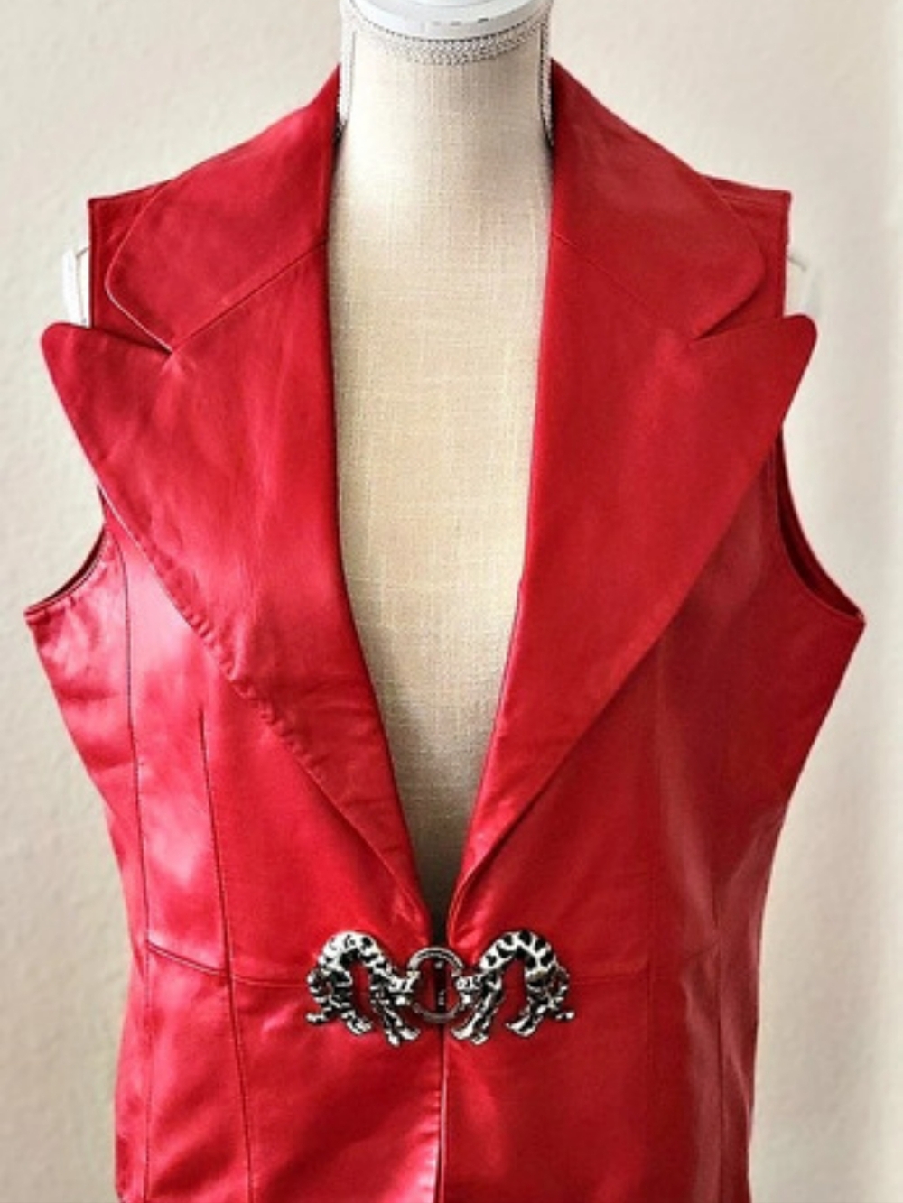 VTG 90s Outerwear by Lisa Red Lambskin Leather Vest M Panther Leopard Buckle Y2K